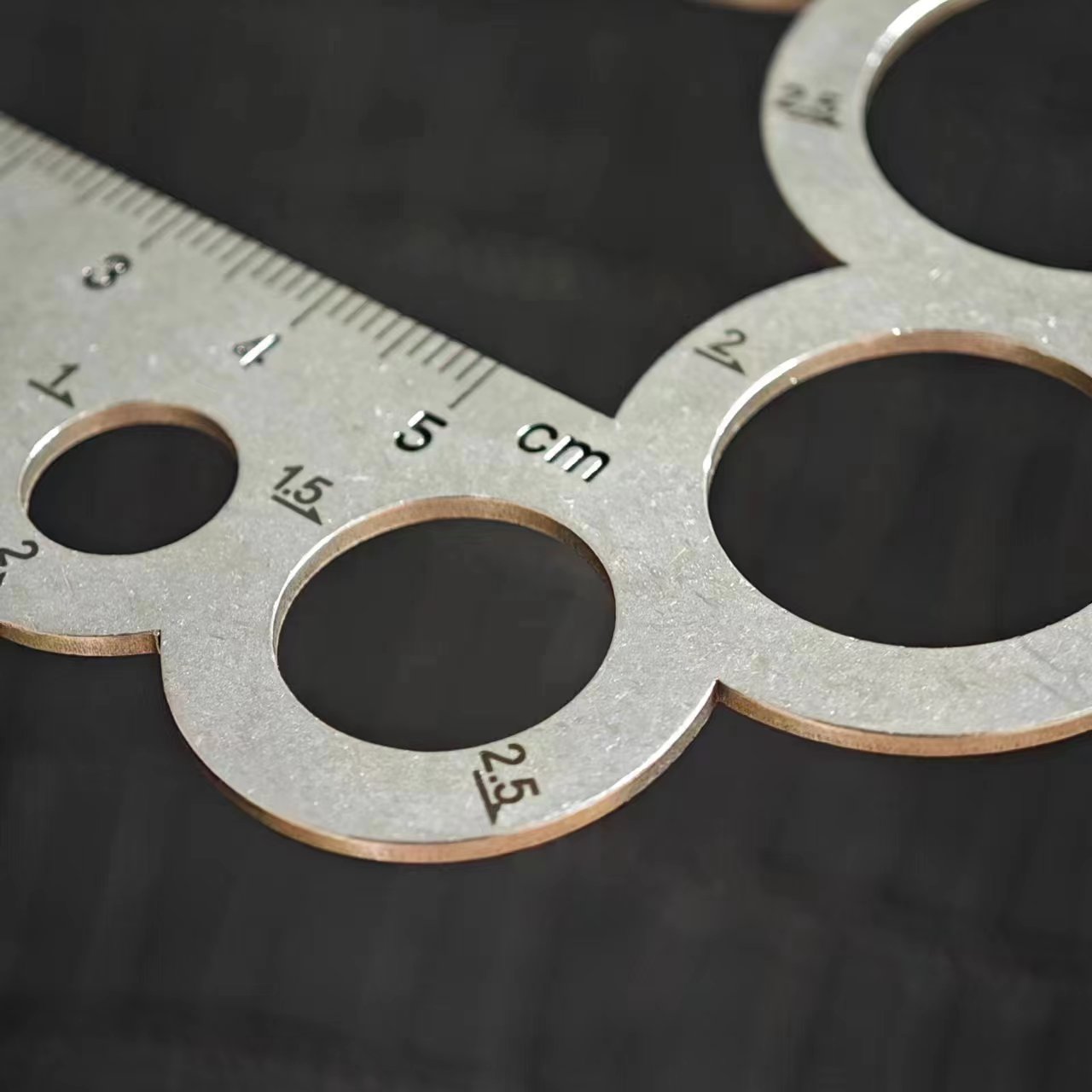 Multi-Purpose round Ruler Meta – Leatherwork Templates recenzja i cena